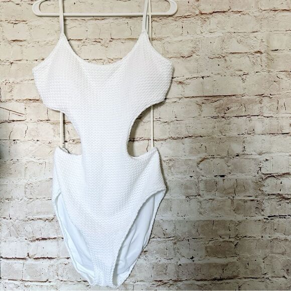 Aerie textured monokini swimsuit - Picture 1 of 8
